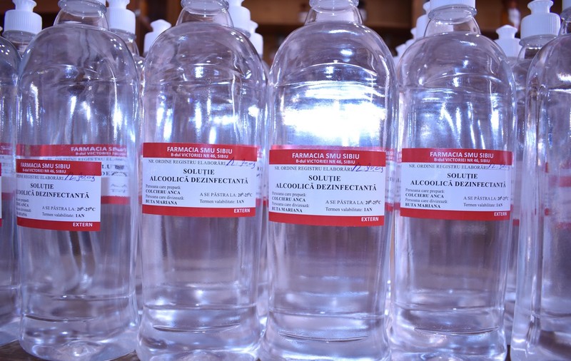 Dezinfectant pentru mâini, preparat de farmacia Spitalului Militar din Sibiu