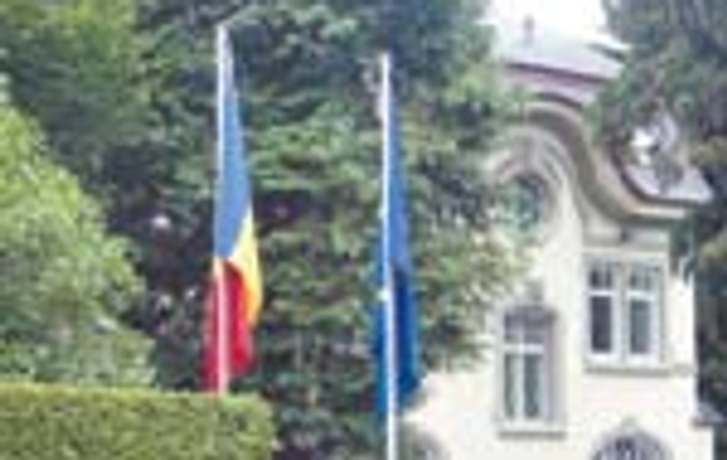 Atac la ambasada!