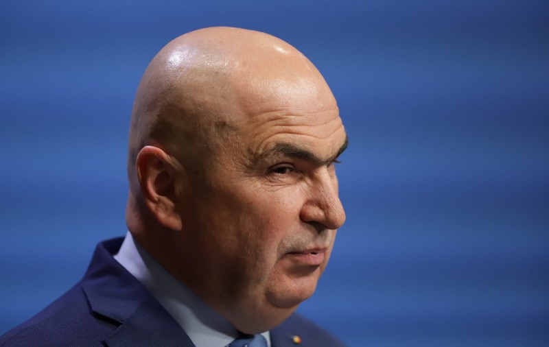 „Dacă ai datorii, nu poți să mai încasezi bani de la stat până nu le achiți”. Ilie Bolojan a anunțat măsuri dure pentru restanțieri în noul pachet de austeritate