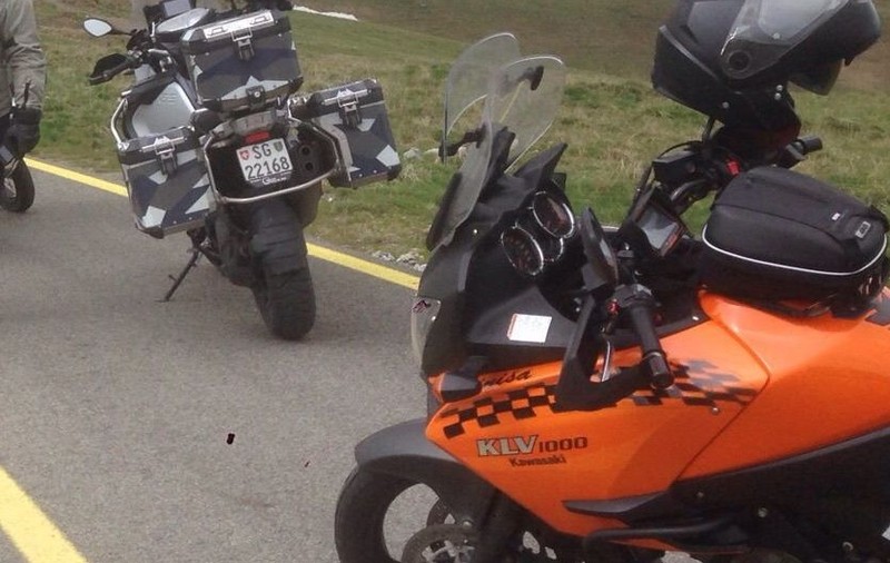 Accident grav pe Transalpina. Motociclist, grav rănit