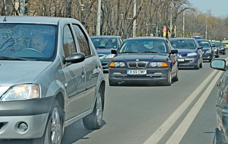 ”Căpitanul” Băse, cu Loganul în fruntea coloanei