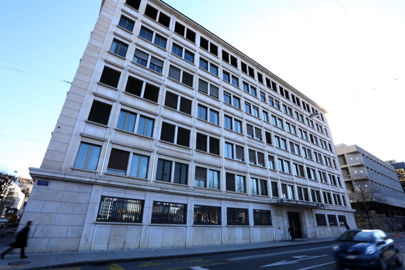 Clădirea băncii Mirabaud din Geneva nu impresionează. Foto: Hepta