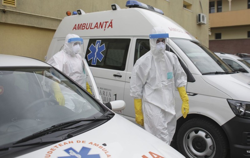 O asistentă de la Serviciul de Ambulanţă Judeţean Năsăud, depistată pozitiv cu COVID-19