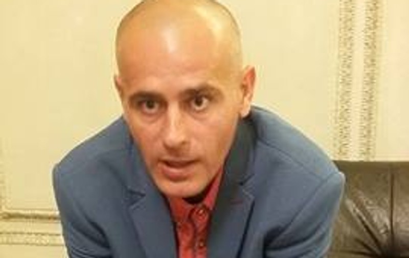 EXCLUSIV / Românul căruia statul englez i-a luat copiii își caută dreptatea în Parlament. „Îmi fac griji pentru ei. Ce mănâncă? Ce fac?”
