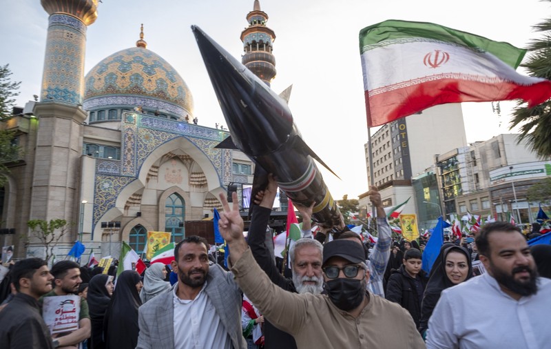 Teheranul ia în calcul „revizuirea doctrinei nucleare” pe fondul amenințărilor israeliene, avertizează un înalt comandant iranian