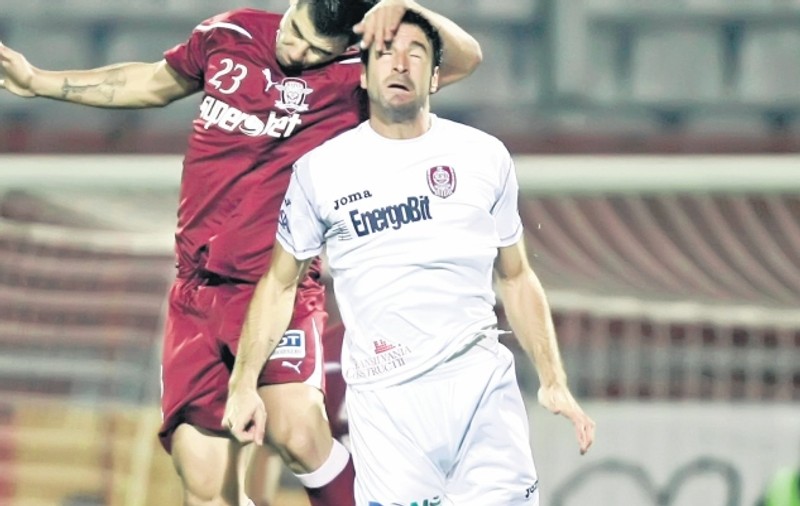 Rapidul a câştigat în faţa CFR-ului mai uşor decât o arată scorul (2-0)