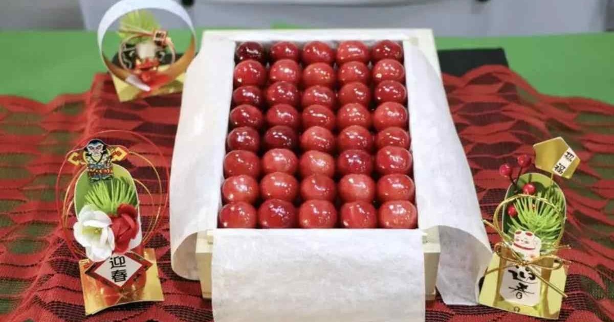 O singură cireașă s-a vândut cu 140 de eurp.