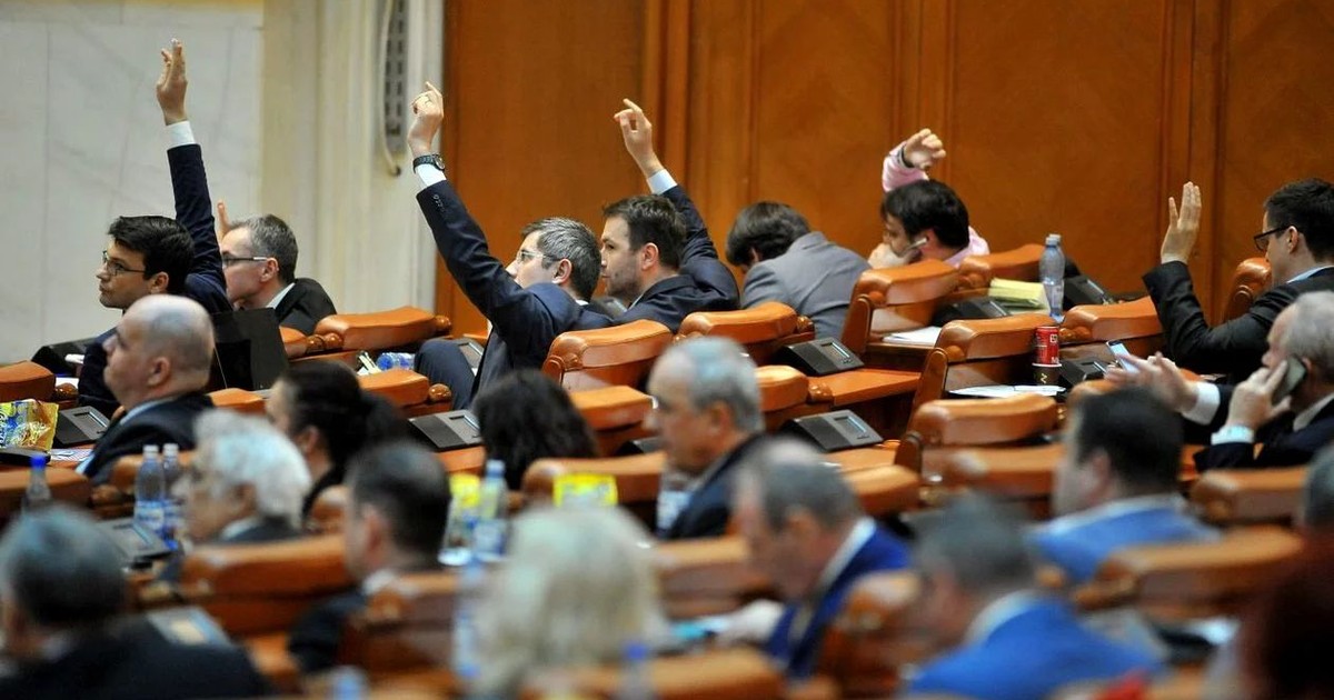 VIDEO Astăzi se decide eliminarea pensiilor speciale, în Parlament