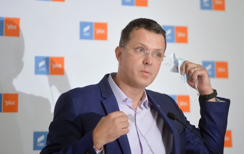 Glume pe internet, după ce Ionuț Moșteanu și-a falsificat CV-ul: „Pune Harvard, Stanford sau MIT, instituții serioase, pentru care merită să minți”