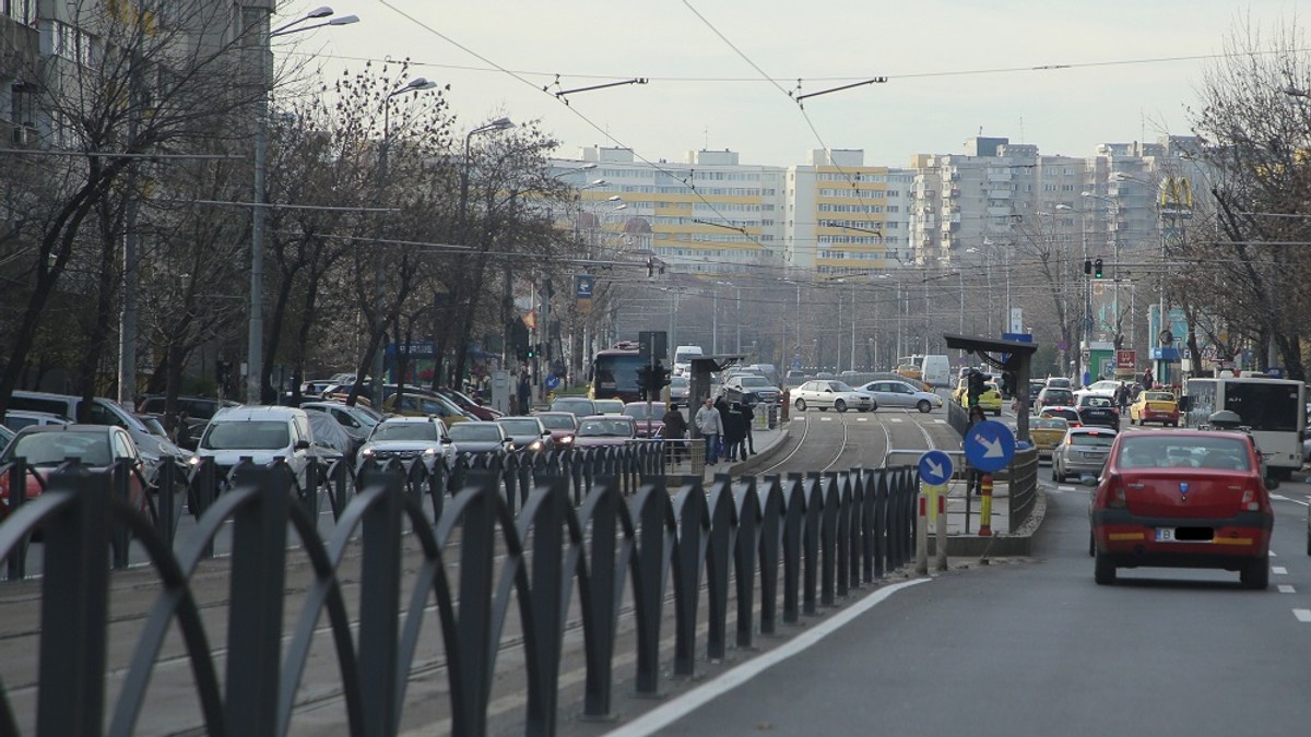 Bandă proprie pentru linia de tramvai 1 și 10