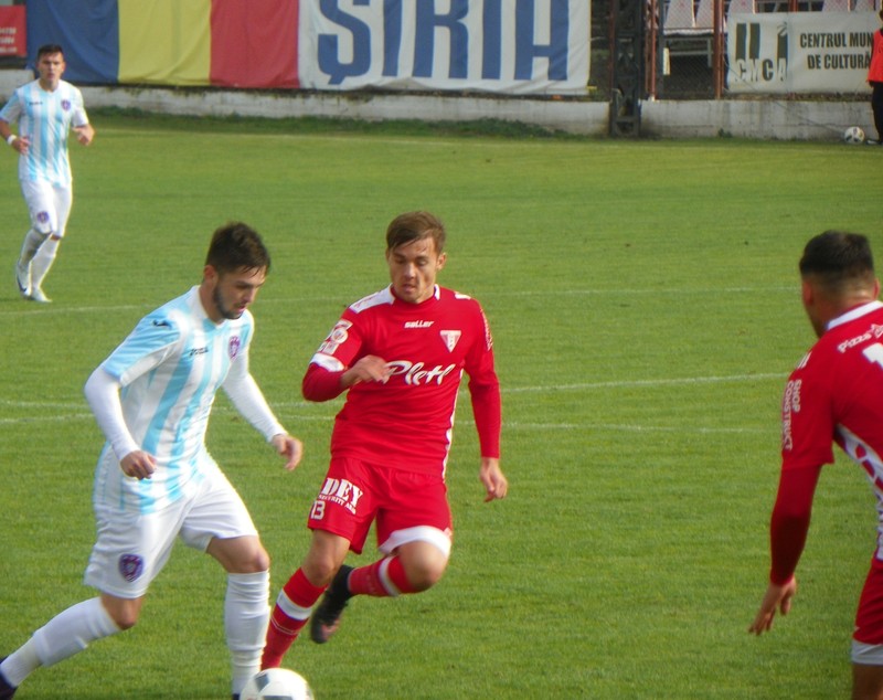 Liga a 2-a. Revoluție la UTA. Grahovac a fost dat afară. Ciucă, Buleică și Strătilă - trimiși la echipa a doua. Arădenii, umiliți acasă. Rezultatele etapei a 17-a