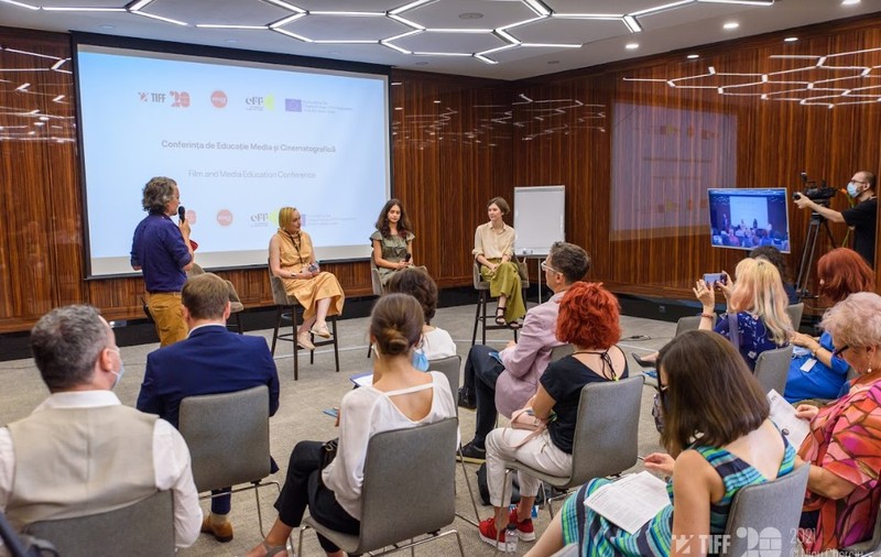 TIFF lansează opționalul de educație cinematografică pentru elevi. Colegiul Național Gheorghe Șincai din Cluj-Napoca devine Școala Pilot