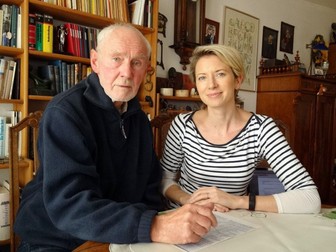 Joachim Rudolph și Helena Merriman (producătoarea documentarului audio); foto BBC