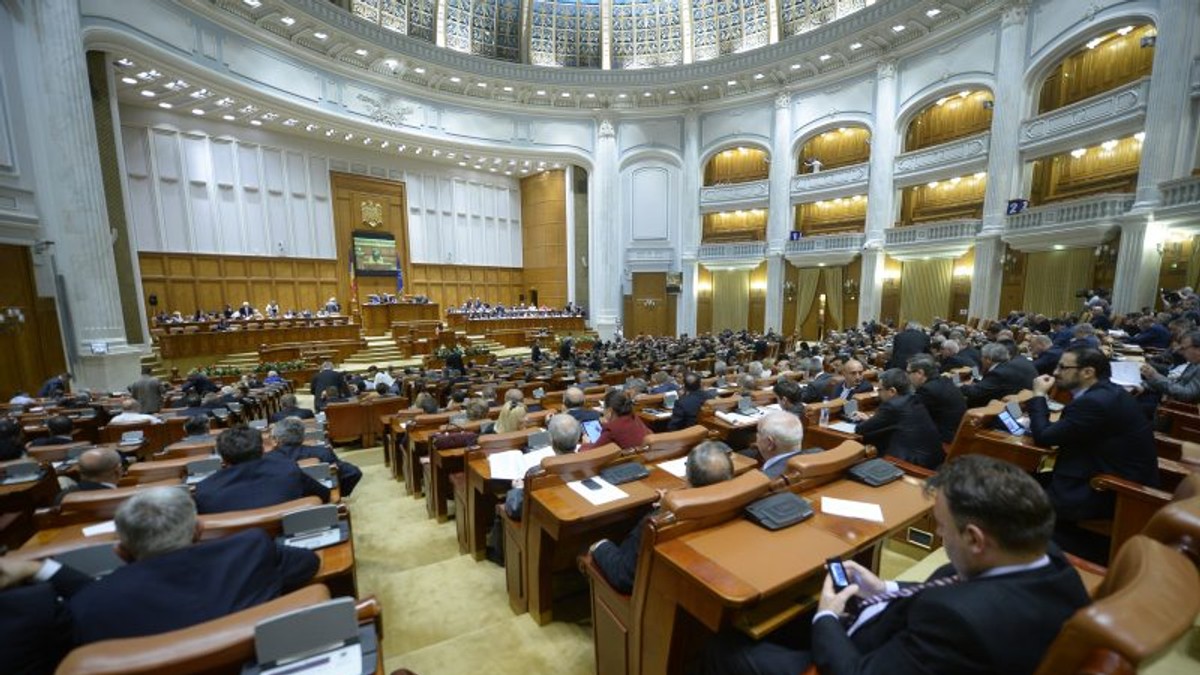 Proiect de lege pentru eliminarea pensiilor speciale ale parlamentarilor