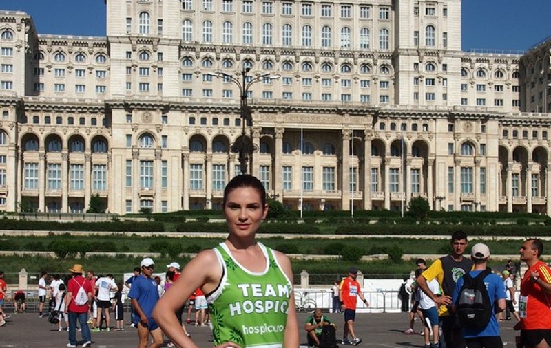 Ellie White și-a luat băiețelul la semimaratonul la care alergat weekend-ul trecut
