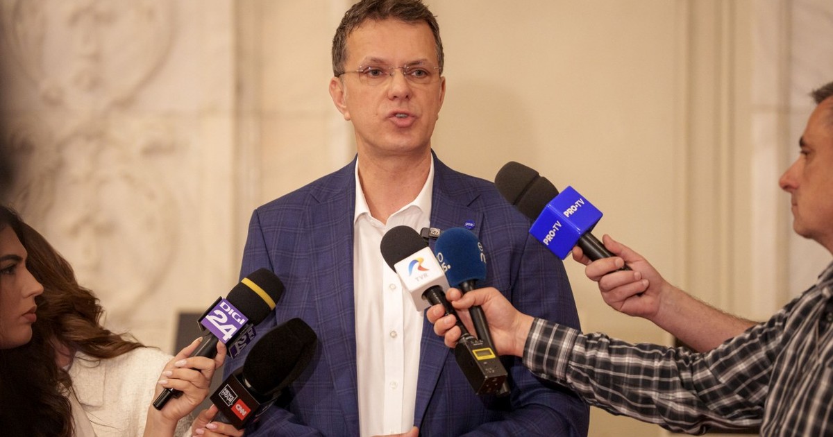 Ionuț Moșteanu este ministru USR al Apărării din iunie 2025