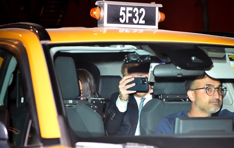 Prințul Harry și Meghan spun că au fost urmăriți de paparazzi mai bine de două ore, într-o „cursă aproape catastrofală”. Precizările NYPD