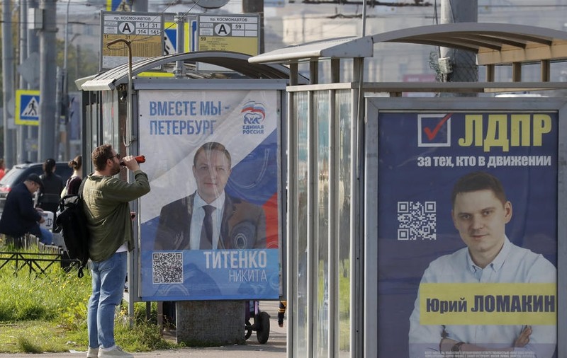 În timpul războiului, partidele din Rusia și-au mărit cheltuielile pentru propagandă și evenimente publice