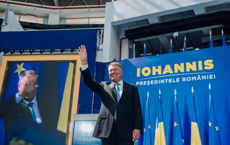 FOTO | Klaus Iohannis, la Craiova: "Astăzi, sunt un oltean, împreună cu oltenii mei!". Şeful statului, ironii despre autostrada promisă de PSD