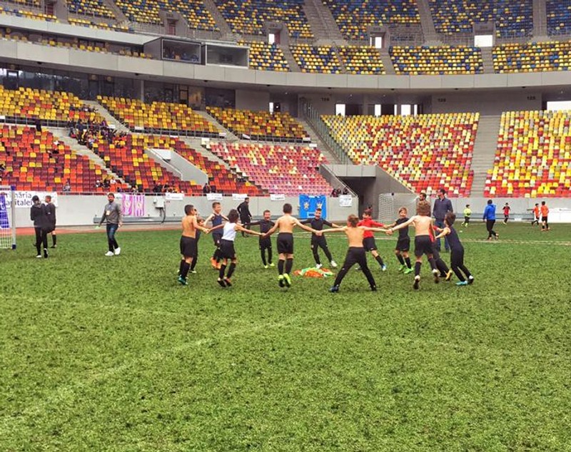 Cum arată gazonul de pe ”Arena Națională”, după ce 3.500 de copii au jucat fotbal la Cupa Centenarului / GALERIE FOTO
