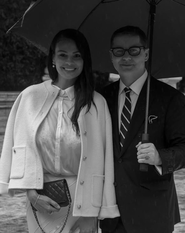 Imagini cu vedetele la învestirea lui Nicușor Dan. Delia, Andreea Raicu și Anca Serea nu au ratat ocazia de a face poză cu noul președinte al României