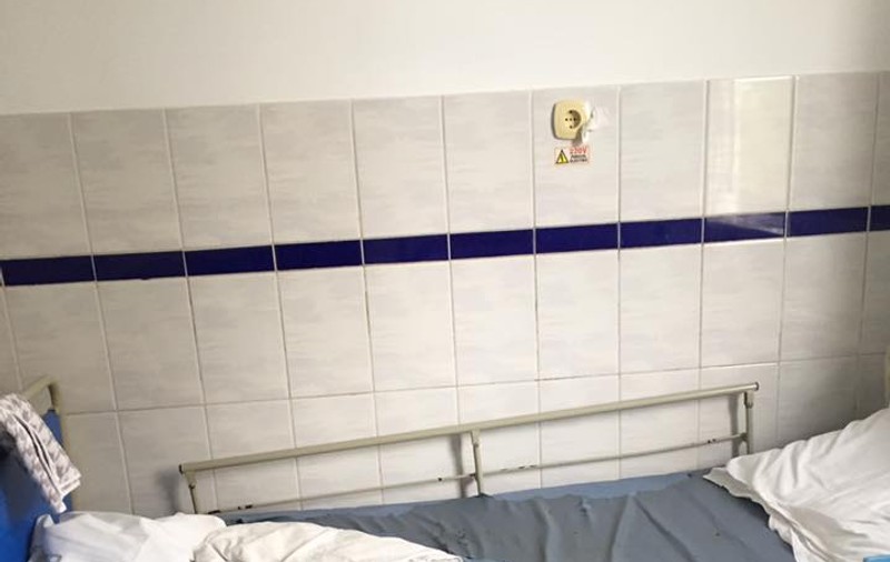 Condițiile din Spitalul de Boli Infecțioase din Constanța, înspăimânătoare pentru o româncă stabilită în SUA.  ”Șoferul de ambulanță mănâncă mici lângă bolnavul de enterocolită”