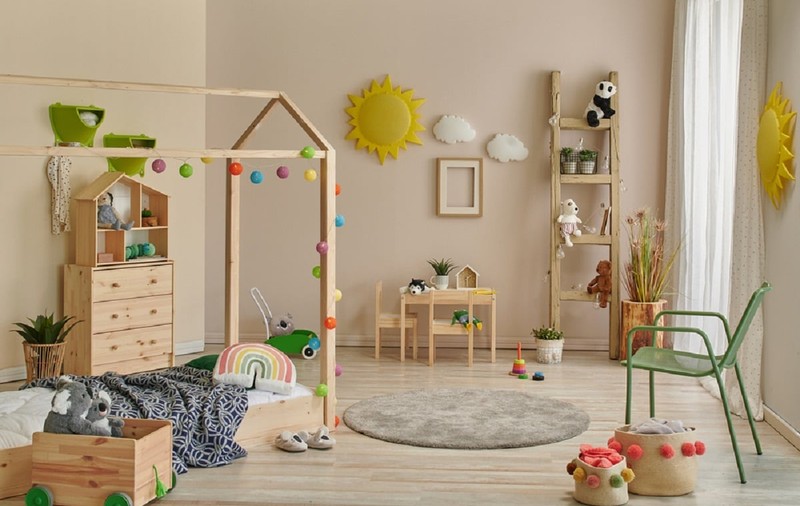 Cum amenajezi camera copilului conform metodei Montessori, fără să cheltui o avere