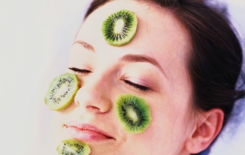 Frumuseţe: 5 fructe excelente pentru ten