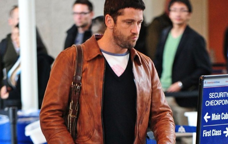 Gerard Butler: "Sunt neîndemânatic cu femeile"
