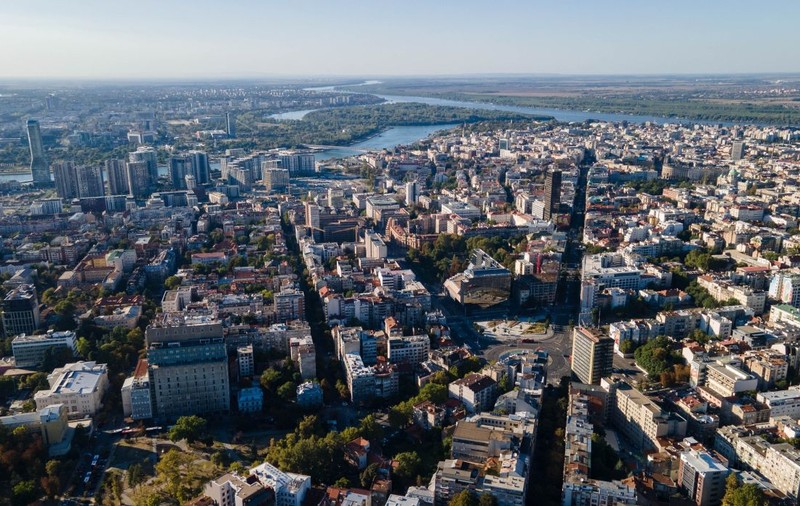 A cumpărat un apartament acum 10 ani cu 85.000 de euro, iar unul identic a fost vândut acum trei luni cu 260.000 de euro