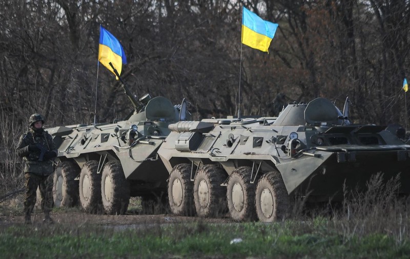 UCRAINA, ÎN PERICOLUL UNUI RĂZBOI CIVIL. Schimb de focuri între militanţi PRORUŞI şi ARMATA UCRAINEANĂ în KRAMATORSK