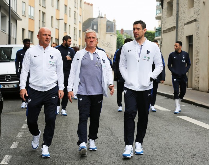 Euro 2016. Adversarele României au stări de spirit diferite după ultimele meciuri amicale. Elvețienii sunt în genunchi, albanezii prind curaj. Franța a mai pierdut un titular VIDEO