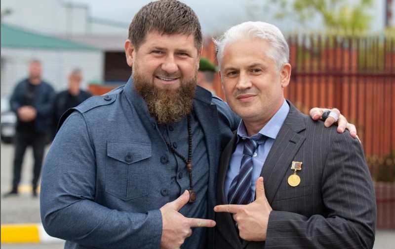 Fostul premier cecen a cerut interzicerea predării teoriei lui Darwin în școlile rusești: „E greșită, contrară religiei”