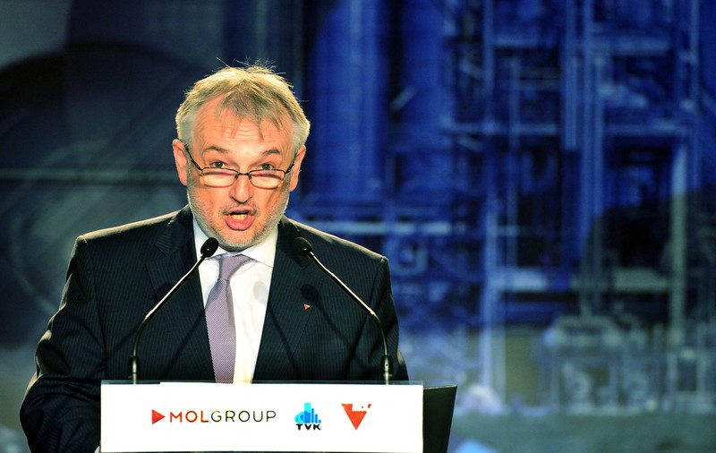Șeful MOL: „Nu renunțăm acum la petrolul rusesc”