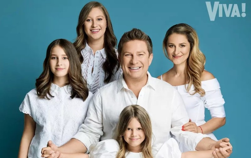 Pavel Bartoș, pictorial de familie. Cum arată acum cele trei fiice ale actorului
