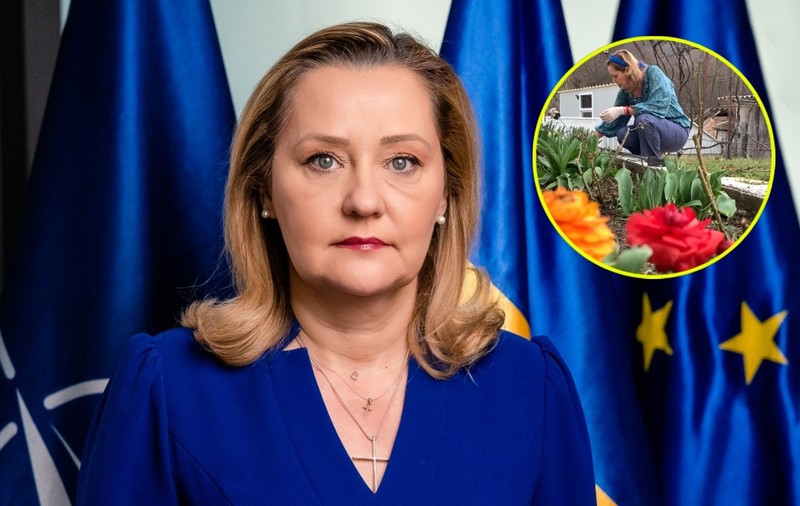 Imagini cu Elena Lasconi în grădina casei sale din Câmpulung Muscel. A dat cu sapa, a greblat, iar apoi a plantat flori de primăvară