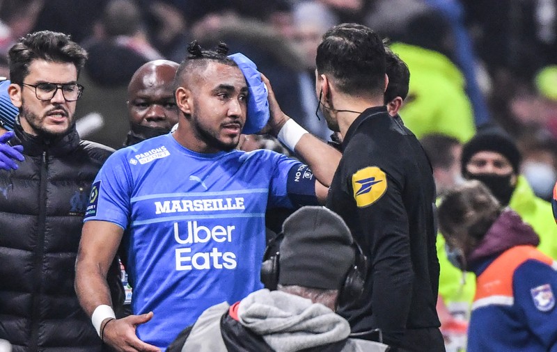 Bărbatul care l-a lovit cu sticla de apă în cap pe fotbalistul Dimitri Payet, condamnat la şase luni de închisoare cu suspendare