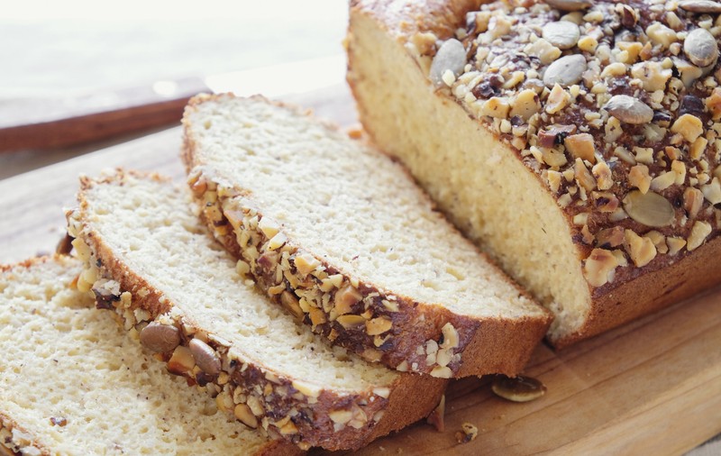 Cum faci pâine keto, cu puțin carbohidrați. Cele mai simple rețete