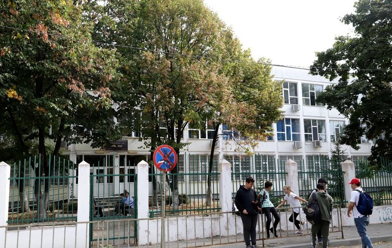 La dezinsecția de la Școala 133 au fost combinate două substanțe care nu trebuie folosite niciodată împreună