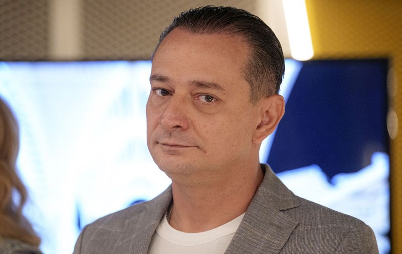Bazinul de 3 milioane de euro din sectorul 4 din București, promis elevilor, a devenit afacere privată sub controlul PSD