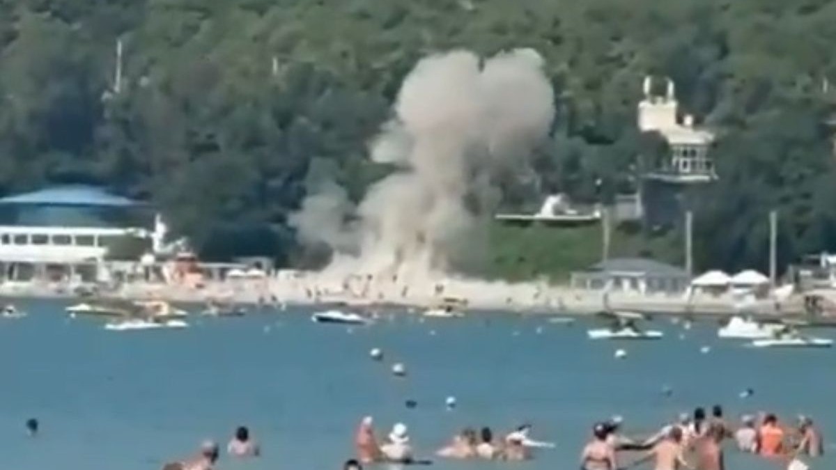 O dronă s-a prăbușit pe o plajă din Rusia, într-un resort de pe litoralul Mării Negre, pe 3 august 2026