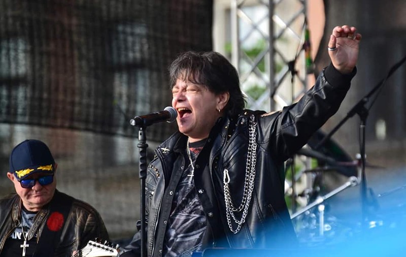 EXCLUSIV/ Leo Iorga nu a putut urca pe scenă în weekend. În ciuda surmenajului, legendarul solist promite că va cânta în deschiderea trupei Scorpions
