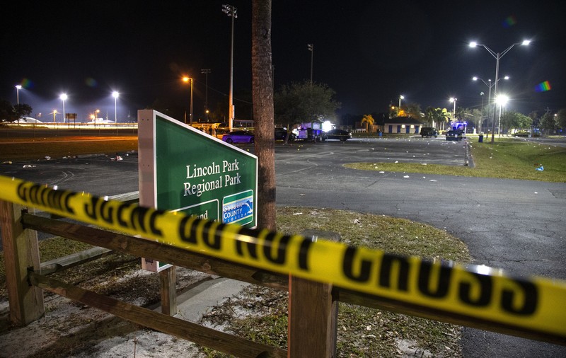 Cel puțin 10 persoane au fost rănite, după ce au fost împușcate pe stradă, în Florida