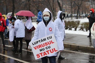 Miting Sanitas, Piața Victoriei, 12 ianuarie 2021. FOTO: Dumitru Angelescu