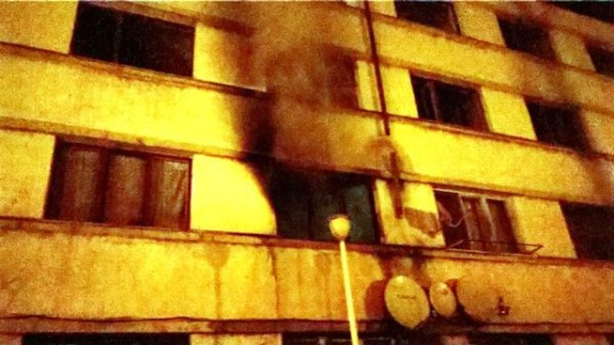 Incendiu puternic într-un bloc din Slatina. O femeie a murit