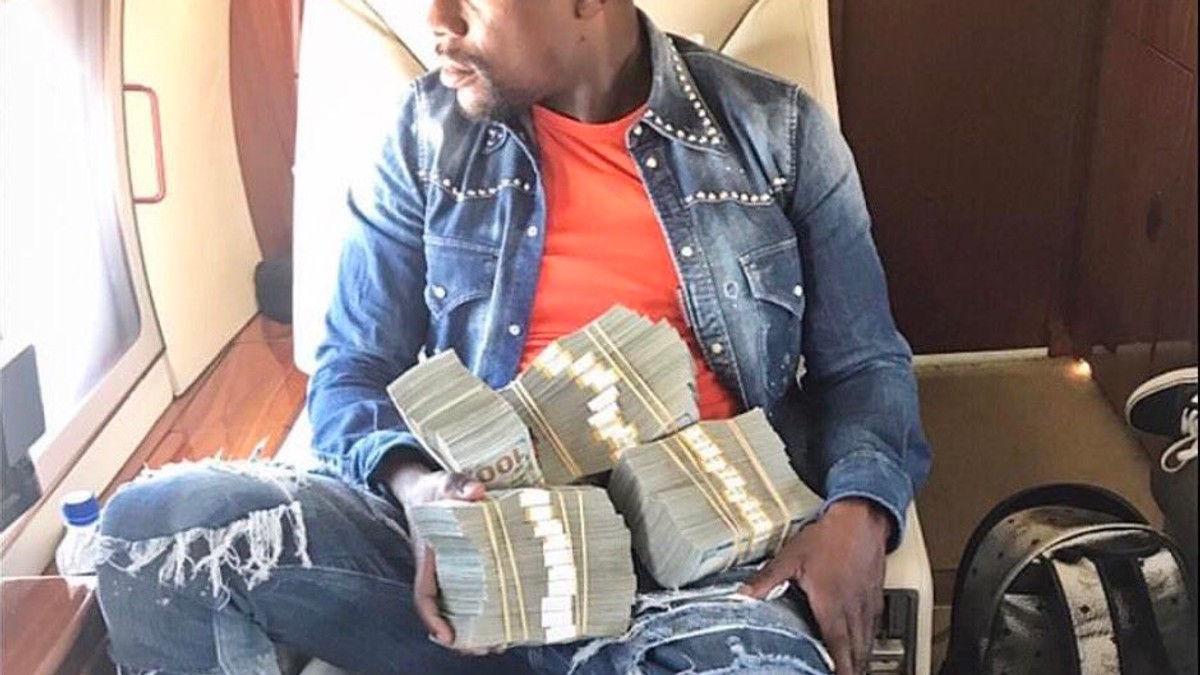 Floyd Mayweather a dat încă un tun uriaș la pariuri