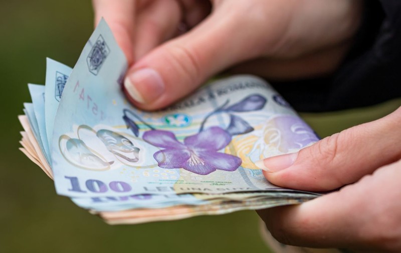 Pensionarii românii care vor primi mai mulți bani în decembrie 2025. Oamenii vor încasa 400 de lei în plus