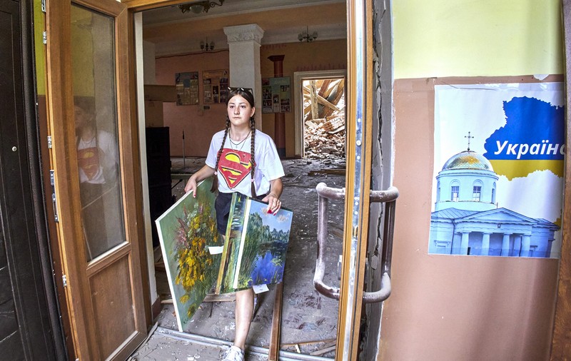 Școlile ucrainene din zona ocupată trec la programa rusă: „Va fi o provocare pentru noi să le schimbăm mințile elevilor, dar lucrăm la asta”