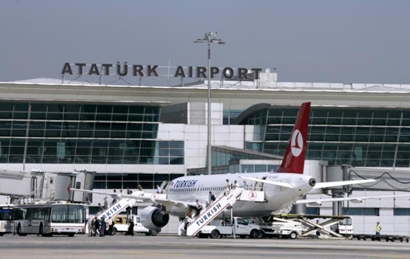 Sute de zboruri anulate pe aeroporturile din Istanbul