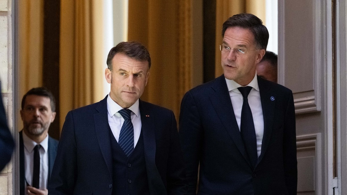 Emmanuel Macron și Mark Rutte
